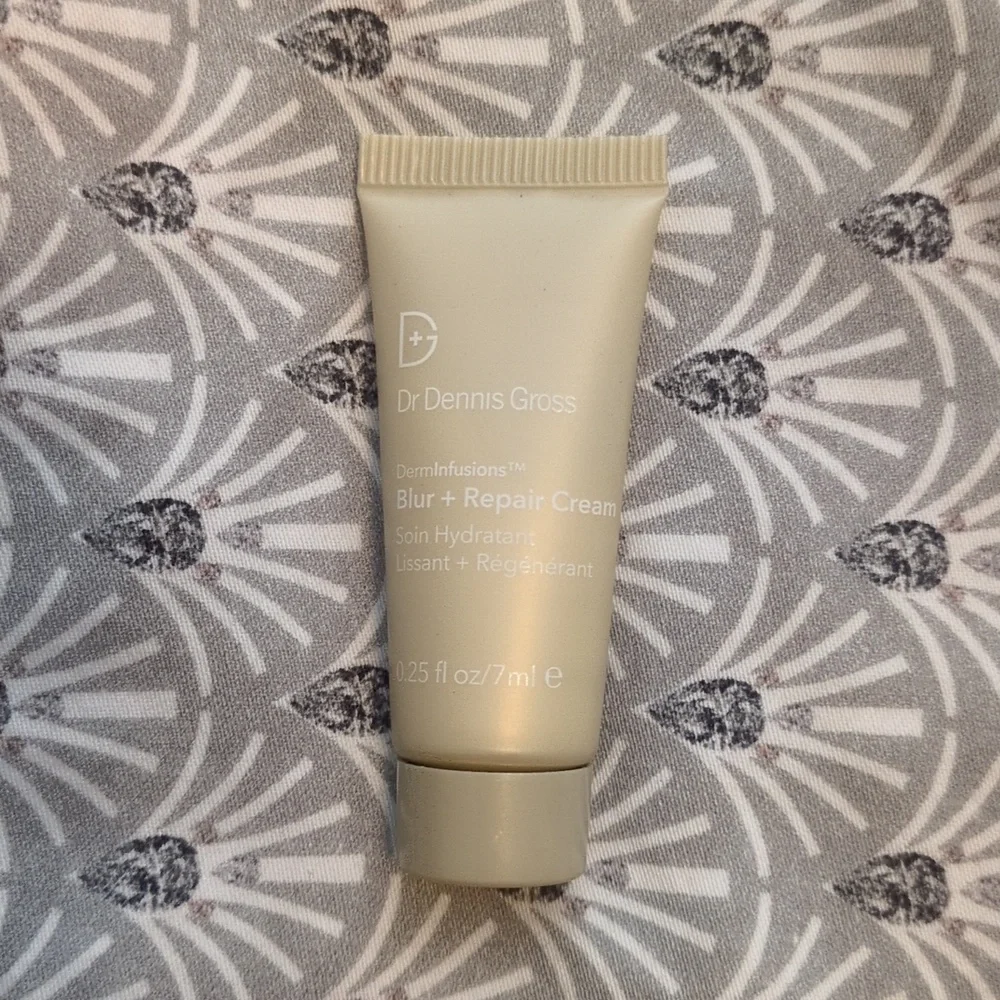 Dr. Dennis Gross Skincare Sephora Beauty Insider Set - Picture 4 of 5